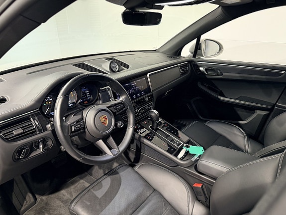 Porsche Macan GTS 19 of 29