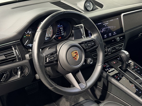 Porsche Macan GTS 20 of 29