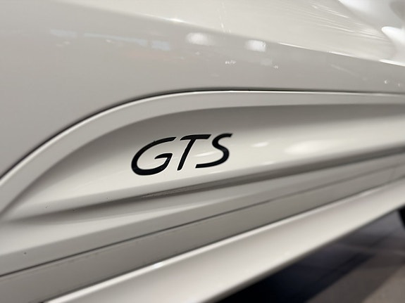 Porsche Macan GTS 11 of 29