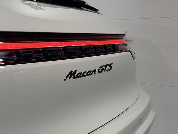 Porsche Macan GTS 12 of 29