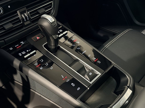 Porsche Macan GTS 22 of 29