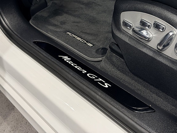 Porsche Macan GTS 17 of 29