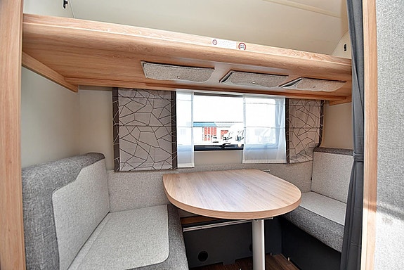 Knaus 400 LK Sport, Barnkammare 6 of 26