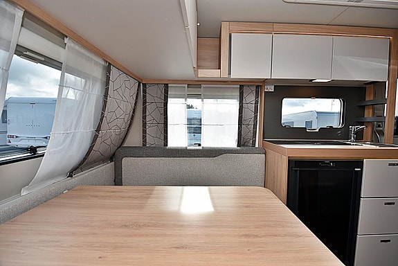 Knaus 400 LK Sport, Barnkammare 13 of 26