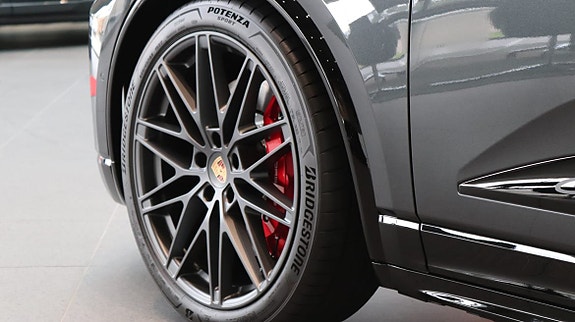 Porsche Macan GTS 10 of 10