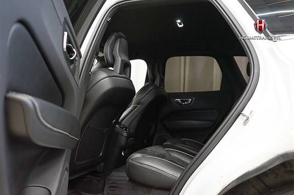Volvo XC60 10 of 26