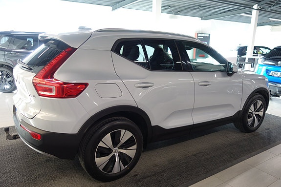 Volvo XC40 4 of 6