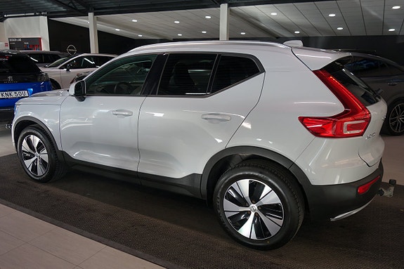Volvo XC40 3 of 6