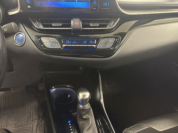 Toyota C-HR 20 of 20