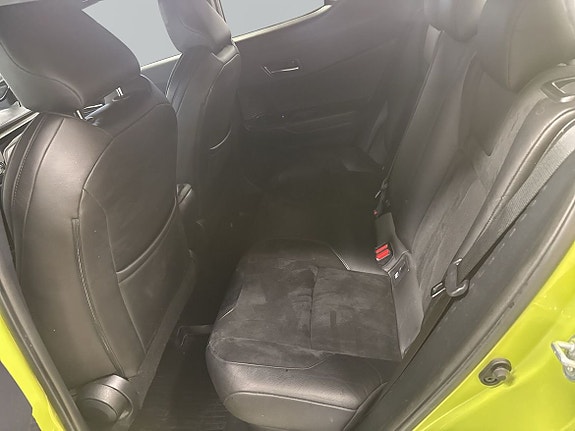 Toyota C-HR 7 of 20
