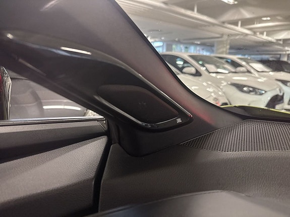 Toyota C-HR 16 of 20