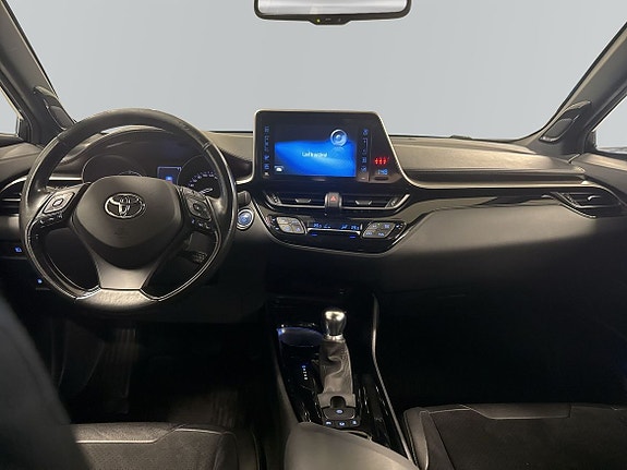 Toyota C-HR 8 of 20