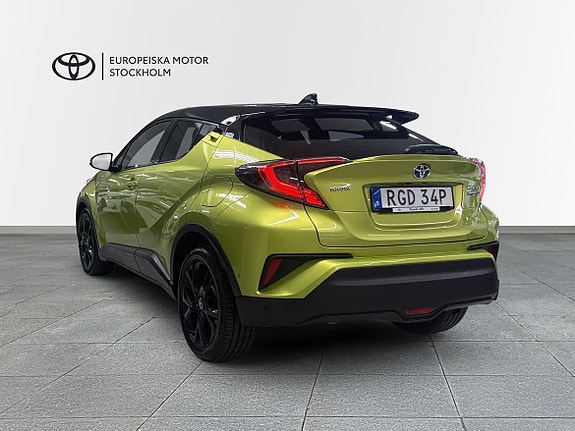 Toyota C-HR 2 of 20