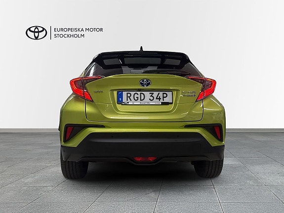 Toyota C-HR 4 of 20