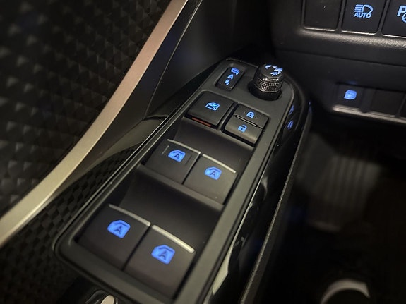 Toyota C-HR 14 of 20