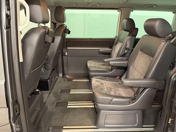Volkswagen Multivan 8 of 11