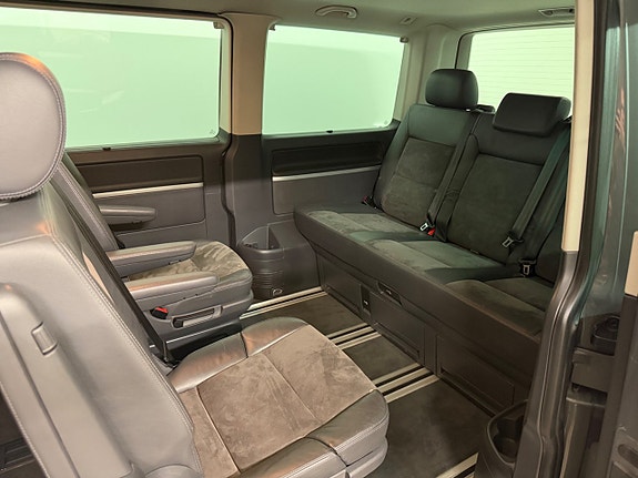 Volkswagen Multivan 7 of 11