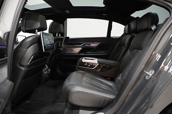 BMW 750Li 29 of 30