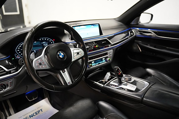 BMW 750Li 10 of 30