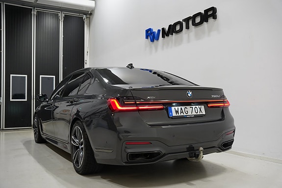 BMW 750Li 7 of 30
