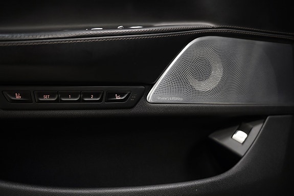 BMW 750Li 15 of 30