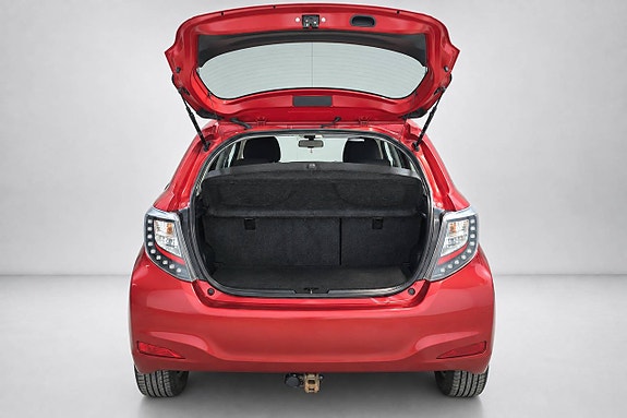 Toyota Yaris 8 of 27