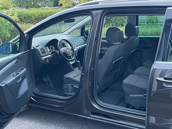 Volkswagen Sharan 7 of 17