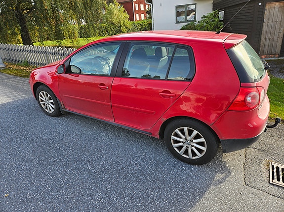Volkswagen Golf V 3 of 5