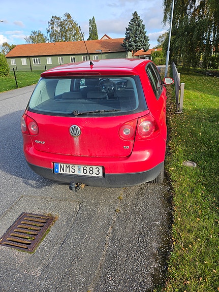 Volkswagen Golf V 4 of 5
