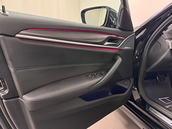 BMW 520 9 of 17