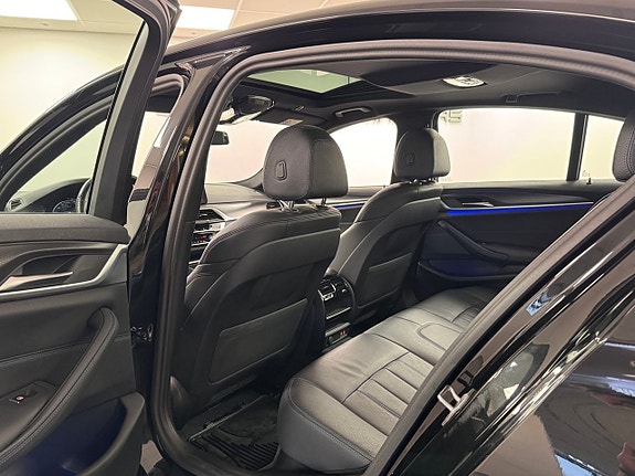 BMW 520 12 of 17