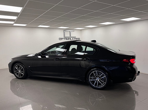 BMW 520 15 of 17