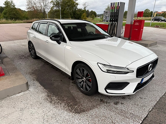 Volvo V60 2 of 3