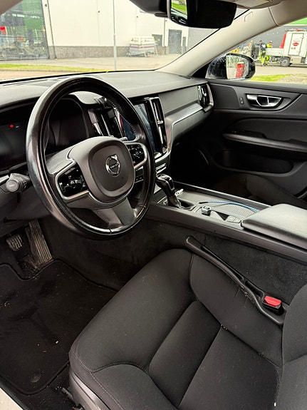 Volvo V60 3 of 3