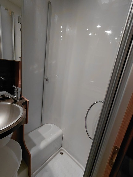 Knaus Sky Wave 700 MEG 10 of 10