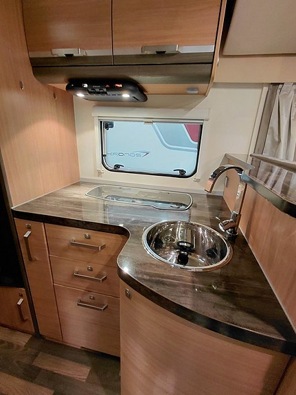Knaus Sky Wave 700 MEG 7 of 10