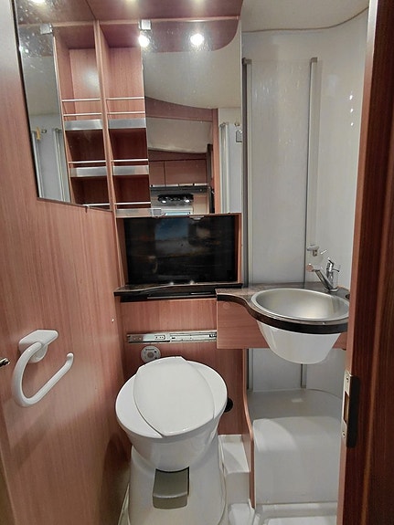 Knaus Sky Wave 700 MEG 9 of 10