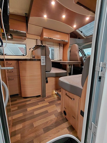 Knaus Sky Wave 700 MEG 4 of 10