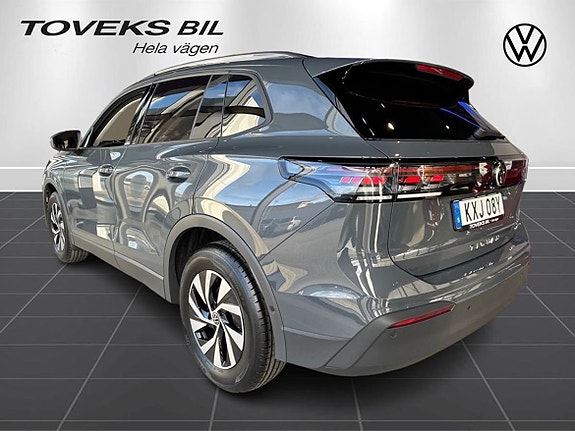 Volkswagen Tiguan 4 of 9