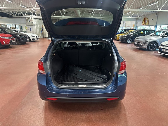 Hyundai i40 9 of 16