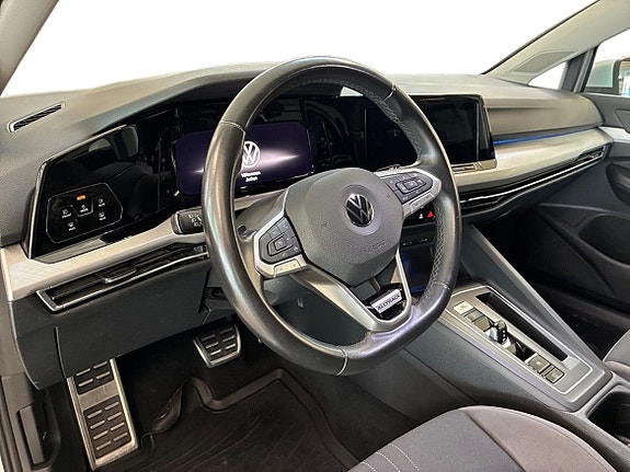Volkswagen Golf Alltrack 10 of 19