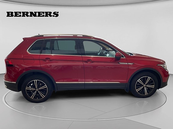 Volkswagen Tiguan 6 of 8