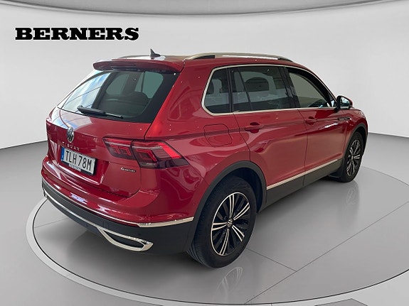 Volkswagen Tiguan 5 of 8