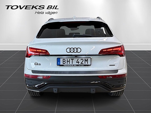 Audi Q5 4 of 27