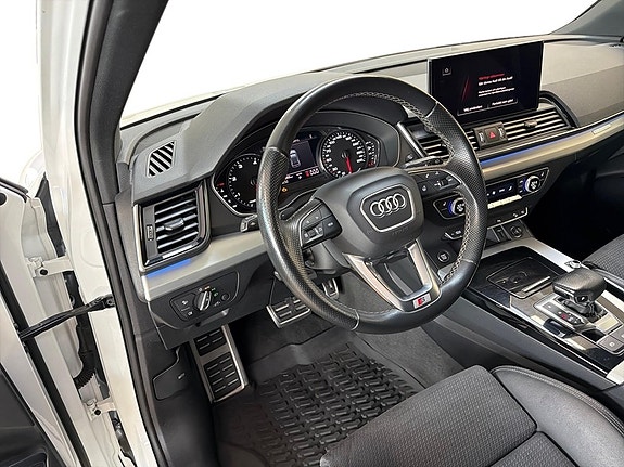 Audi Q5 10 of 27