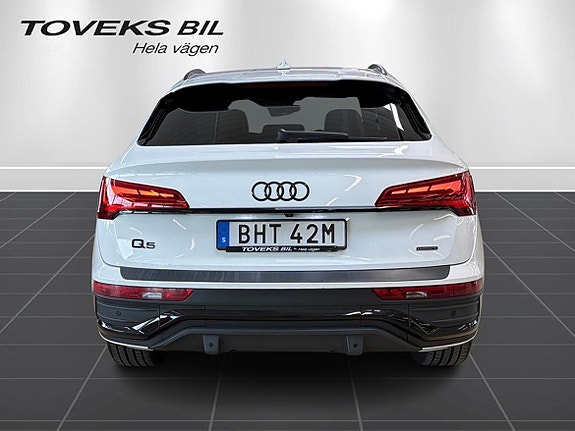 Audi Q5 4 of 27