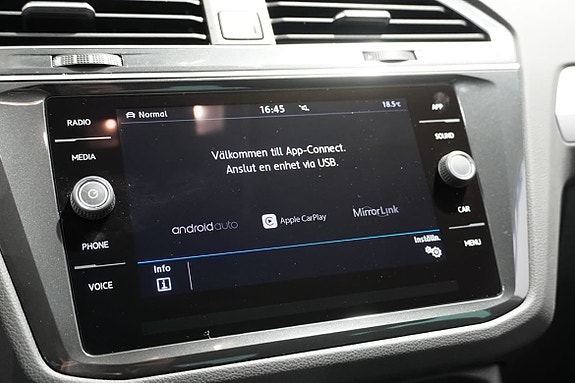 Volkswagen Tiguan 14 of 19