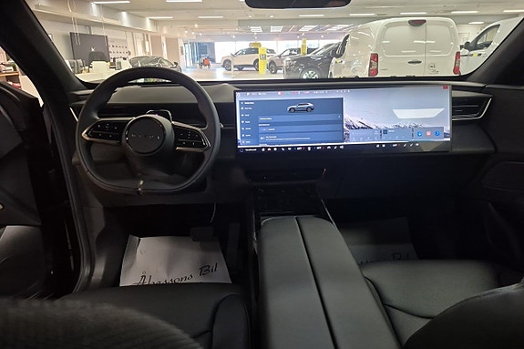 Mazda CX-6e 8 of 10