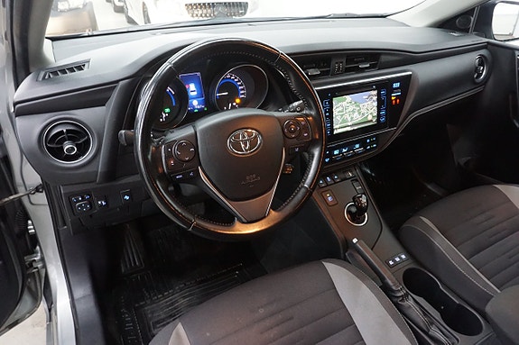 Toyota Auris 13 of 22
