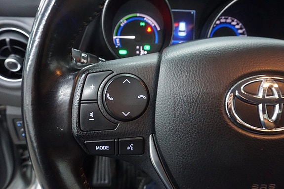 Toyota Auris 15 of 22